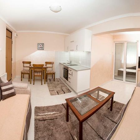 Valentina Apartman Apartment Petrovac Екстериор снимка